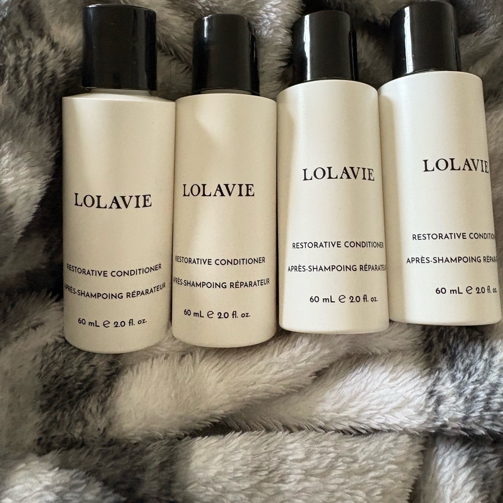 4 bottles Restorative Conditioner - Sleek White